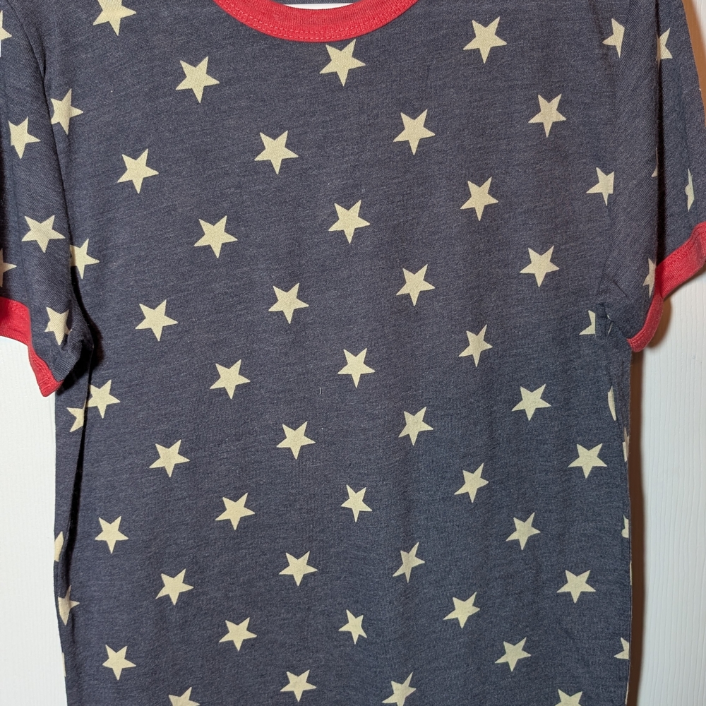 Bundle of 5.  Alternative Gray and Red Star Pattern Short Sleeve Tee